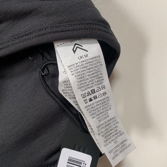 ⭐️HOST PICK⭐️ [M] NWT - ONER ACTIVE effortless strappy bralette - Picture 5 of 6